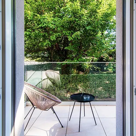Apartment Lario By Quokka 360 - With Parking Next To